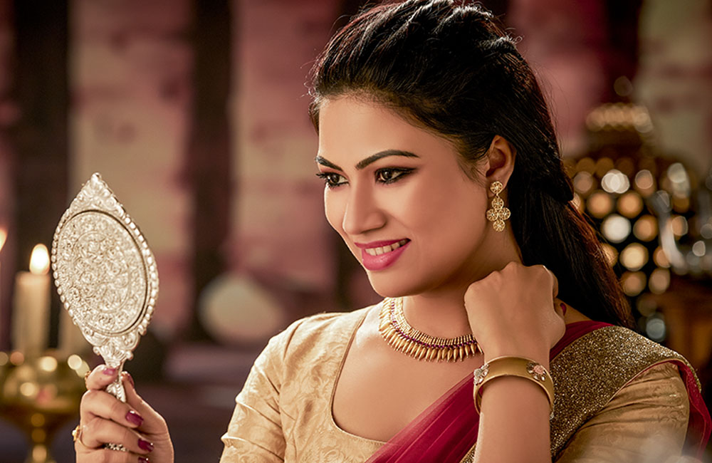 Inside an Avanoor Fashion Jewellers showroom — Kochi